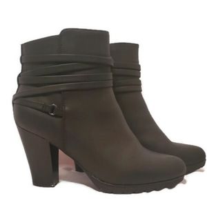 Rialto Zip Dress Boots
